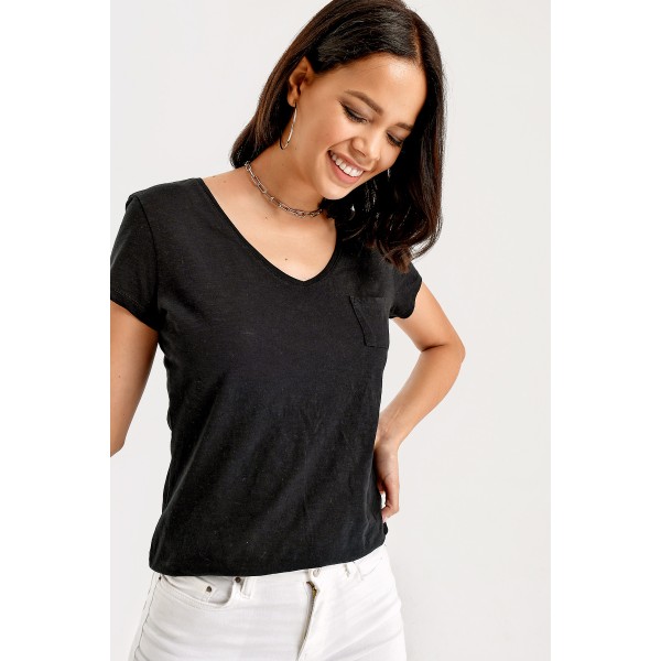 CEPLİ V YAKA TSHİRT