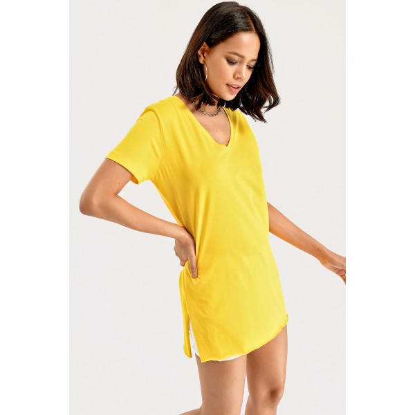 YIRTMAÇLI V YAKA TSHİRT