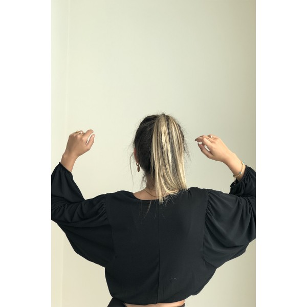 OVERSİZE KOLU LASTİKLİ OMUZU BÜZGÜLÜ BELİ LASTİKLİ BLUZ