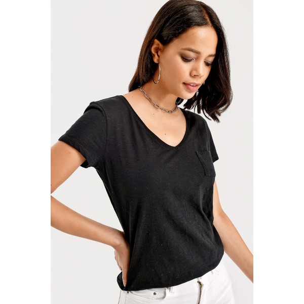 CEPLİ V YAKA TSHİRT