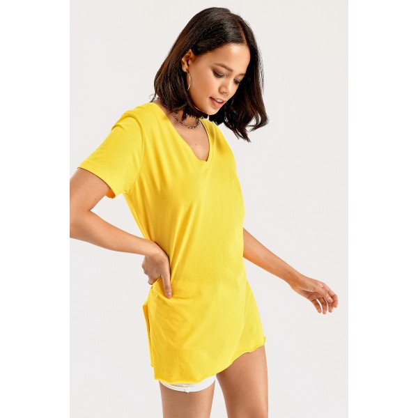 YIRTMAÇLI V YAKA TSHİRT