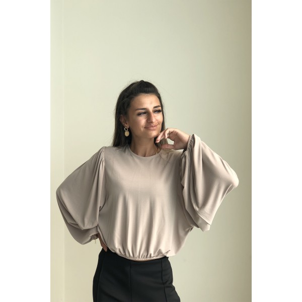 OVERSİZE KOLU LASTİKLİ OMUZU BÜZGÜLÜ BELİ LASTİKLİ BLUZ