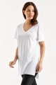YIRTMAÇLI V YAKA TSHİRT