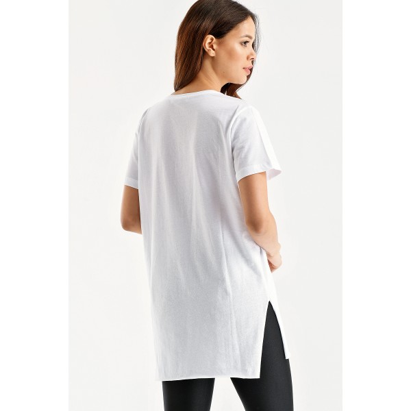 YIRTMAÇLI V YAKA TSHİRT